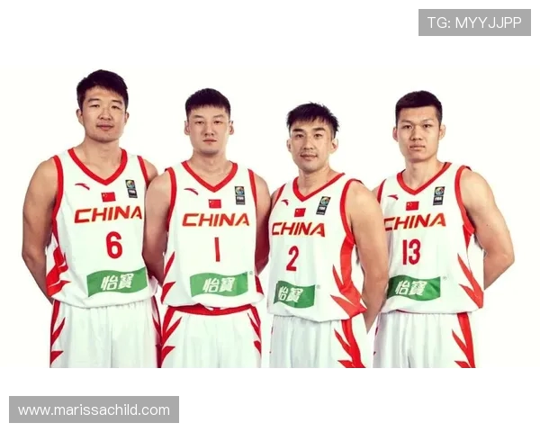 中国男篮成功晋级世界杯八强 关键时刻展现团队协作与顽强斗志